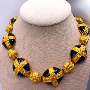 Beautiful gold tone necklace by Anne Klein